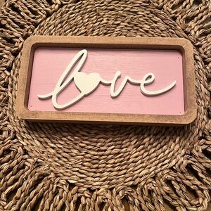 💗NWT LOVE table top sign